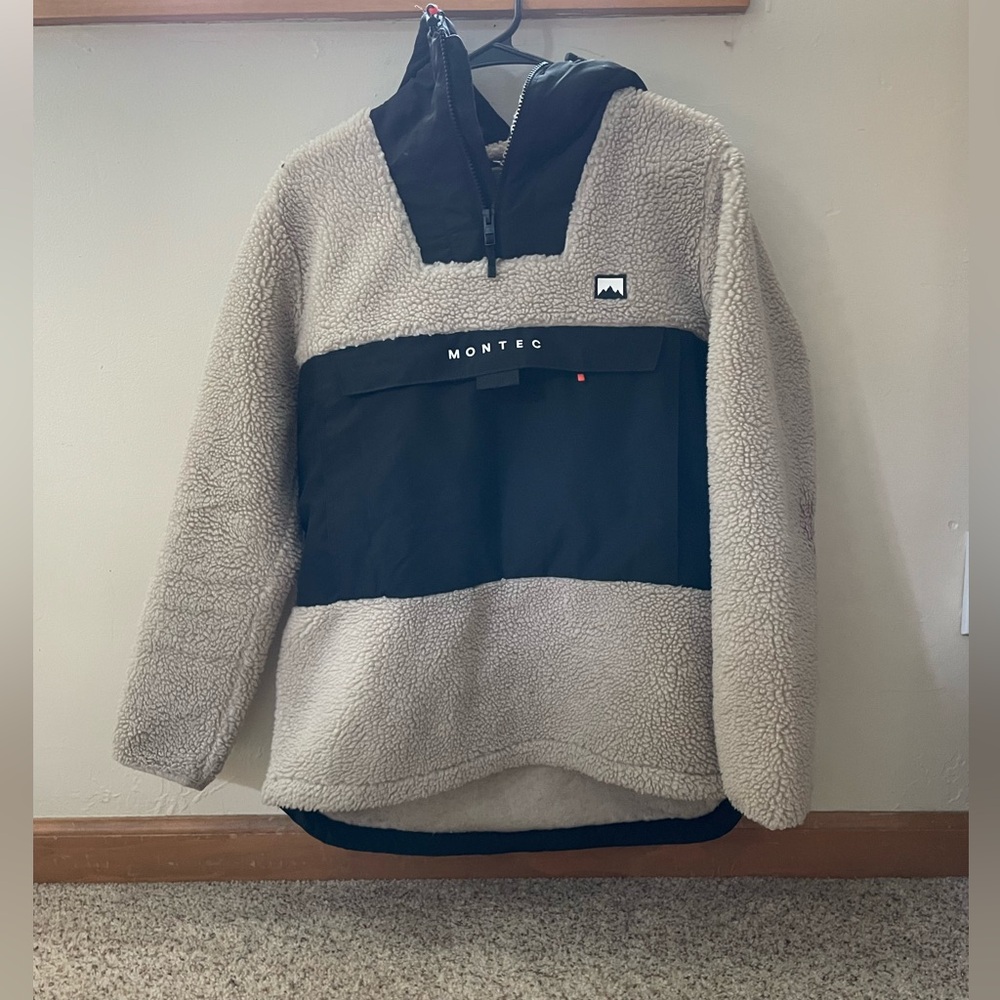 Montec Pullover